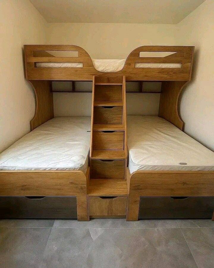 Lit superposé en bois massif avec rangement