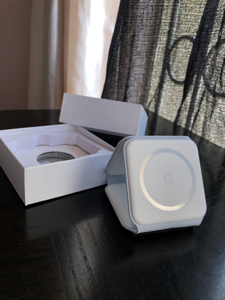 3 in 1 portable and wireless charger.