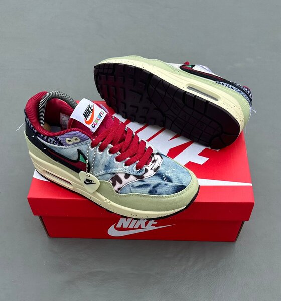 Nike Air Max Sneakers