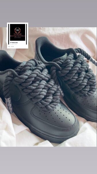 Basket Nike air force authentique avec sa boîte