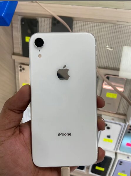 iPhone XR