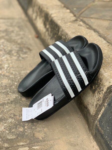 Adidas ADILETTE