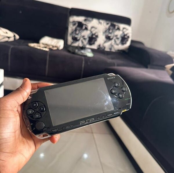 Sony PSP 2000 Console de jeu portable