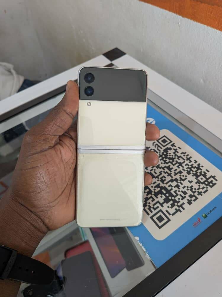 Samsung Galaxy Z flip 3