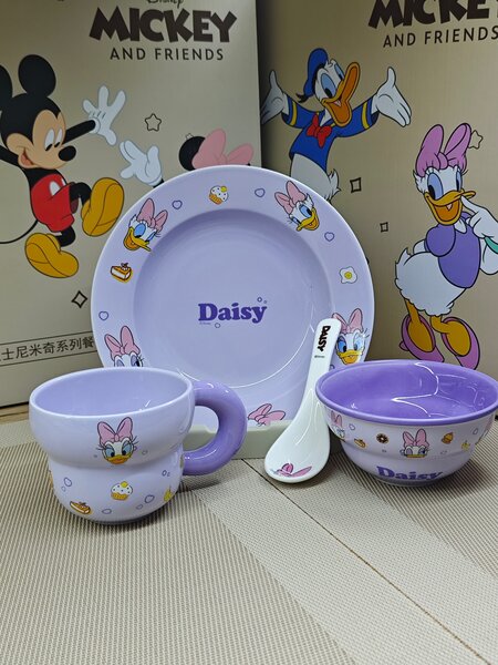 Детская посуда с Disney