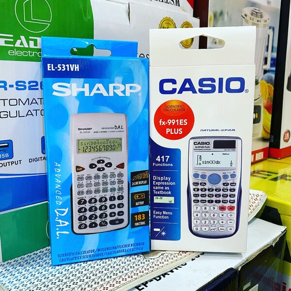 Calculatrices Casio7k Sharp5k