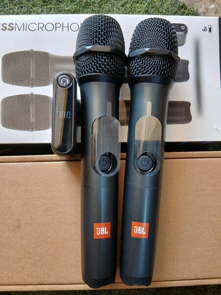 JBL microphones