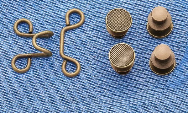 PUSH bouton &Broches variation