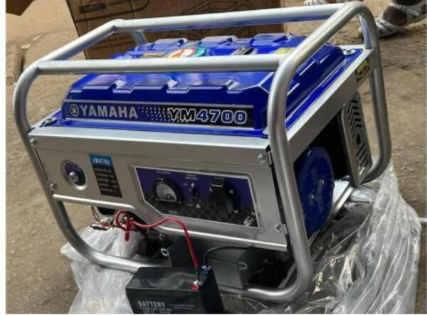 Générateur Yamaha YM4700