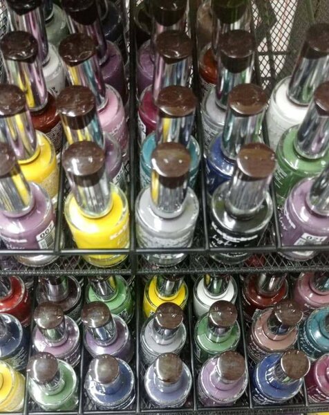 Vernis à ongles colorés