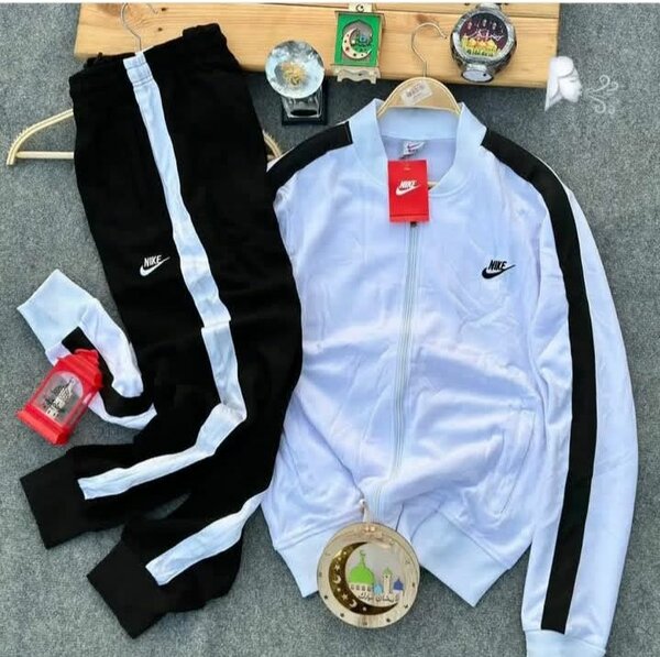 Ensemble de survêtement Nike