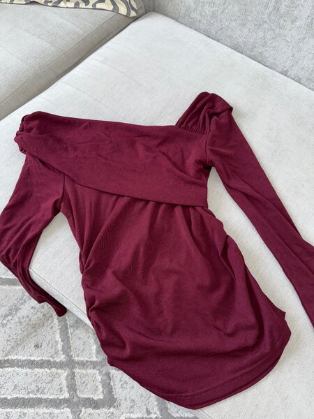 Лонгслив на одно плечо