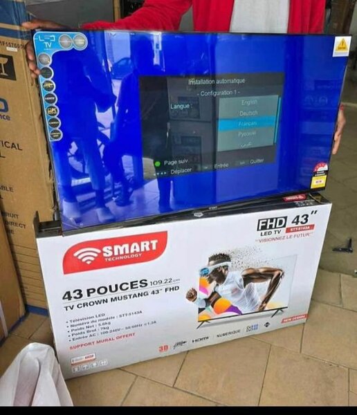 Téléviseur SMART TV 43" FHD Crown