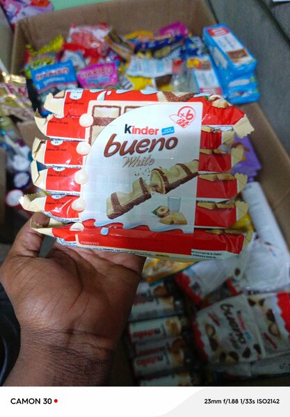 Kinder Bueno White Chocolat
