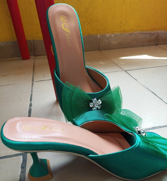 Mules à talons élégantes