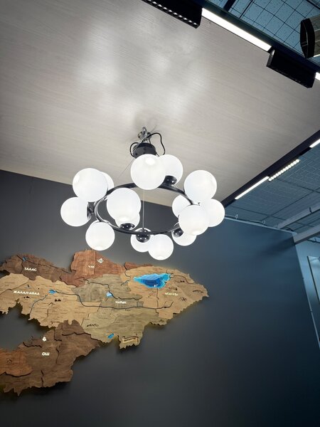 Люстра для 20м2