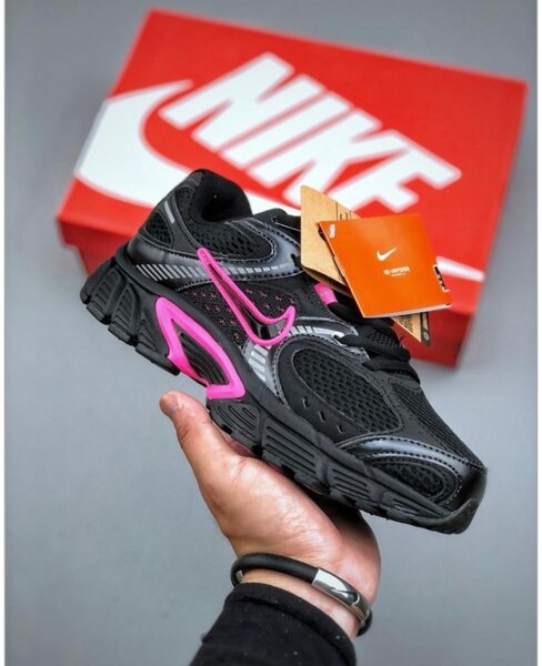 Nike Baskets Noires et Roses