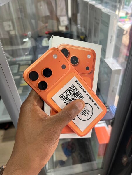 IPhone 17 Pro Max Orange