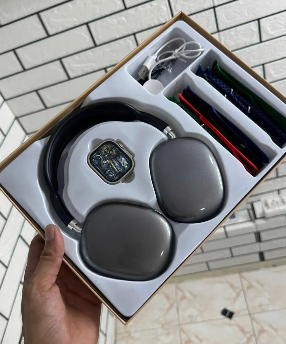 Smartwatch with headset and 7straps