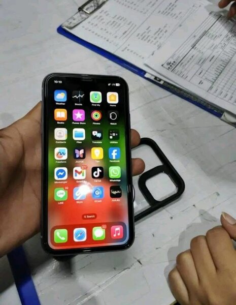 Apple iPhone 11