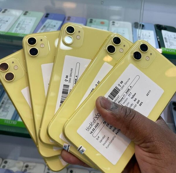 PRIX:     Xr 110.000f  Xr 128Gb 120.000f   Xr Nouveau 125