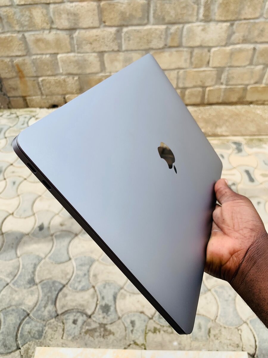 MacBook Pro 2016 boxed