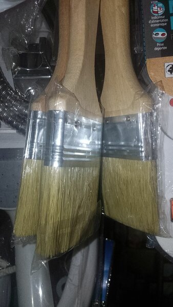 Pinceaux plats en bois