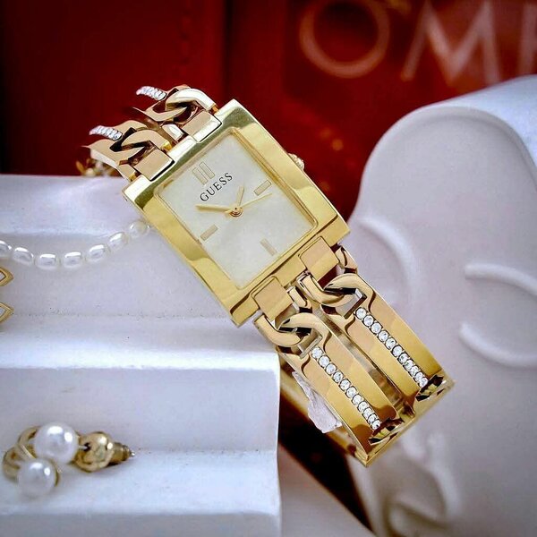 Montre Femme Dorée Élégante