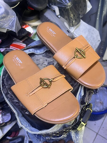WTZ Tan Leather Flat Sandals
