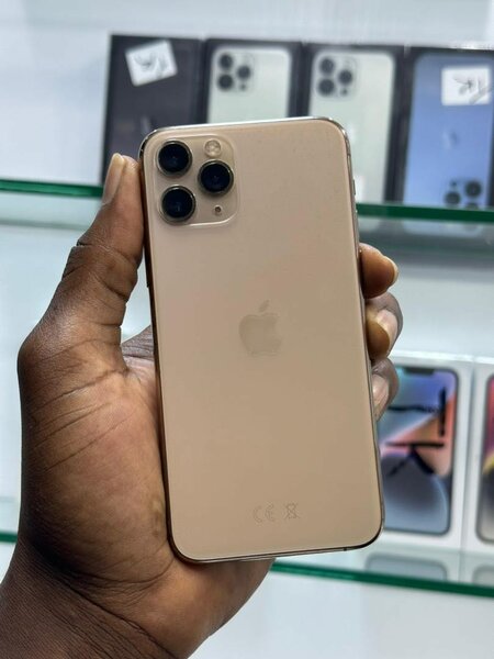 iPhone 11pro 64giga sans ID