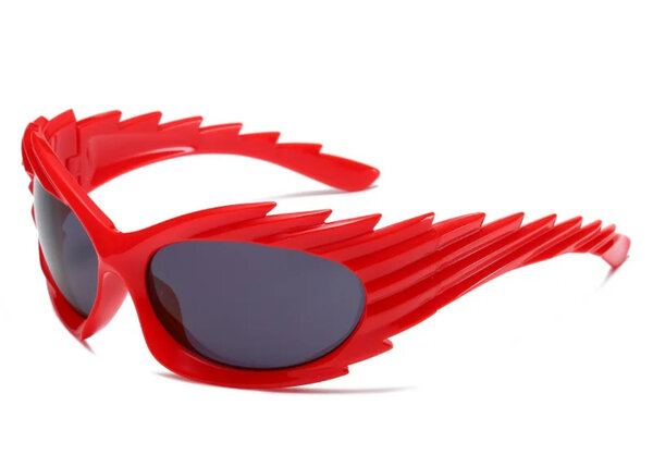 Lunettes de soleil rouges futuristes