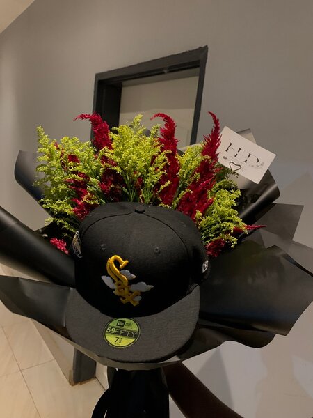 Fitted hat bouquets