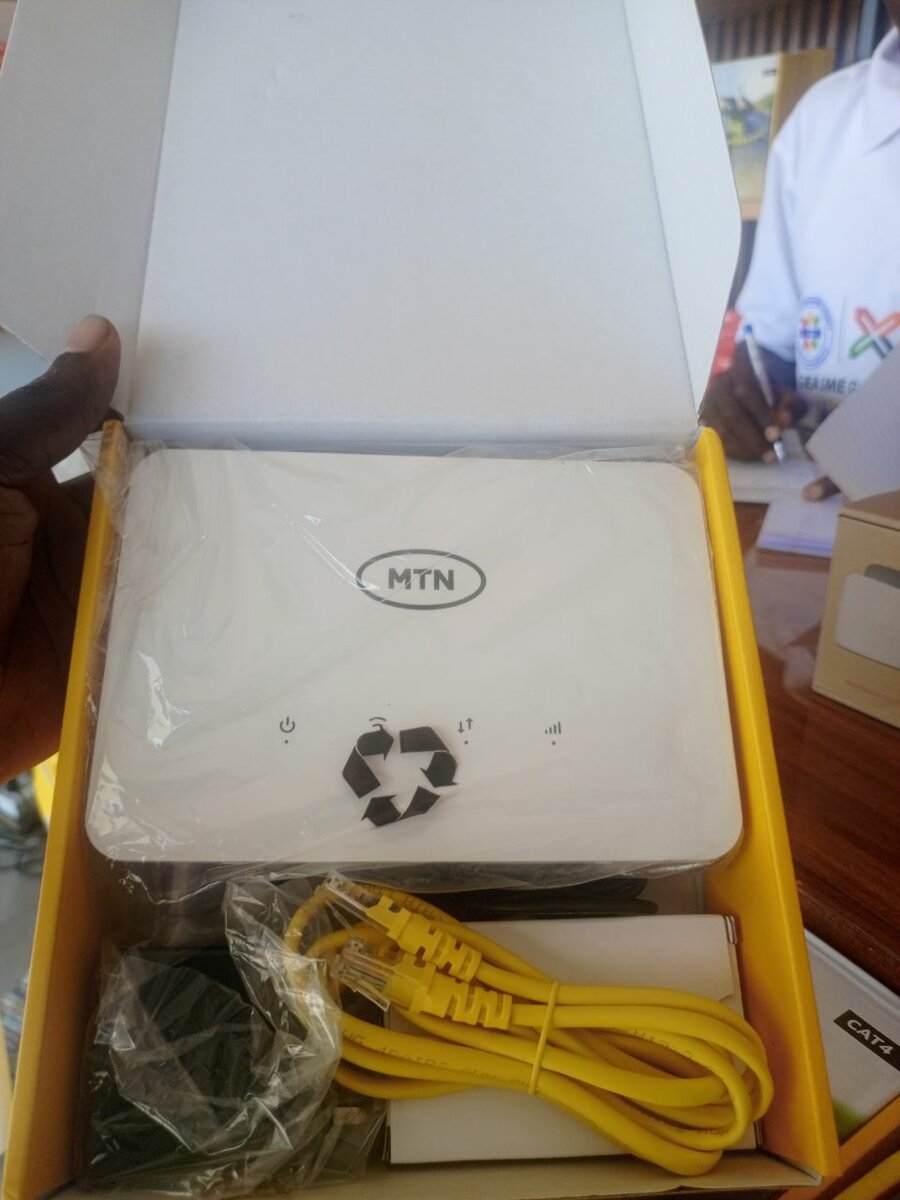 Universal Mtn 4G+ Router