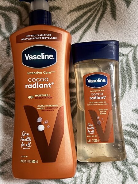 Lotion Vaseline Cocoa Radiant