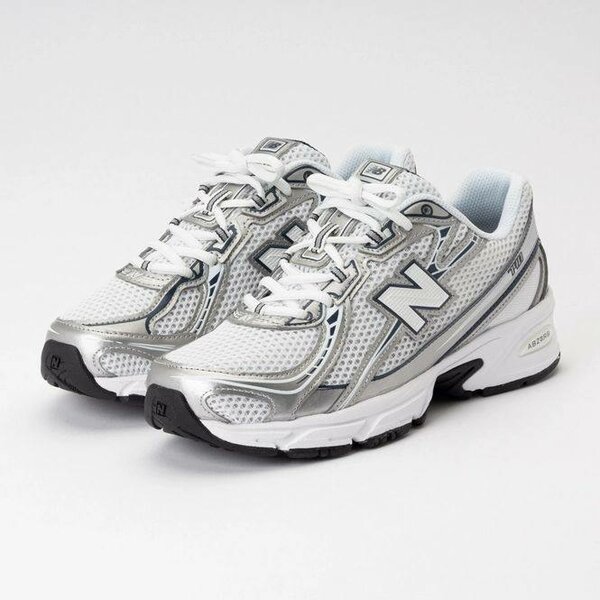 Baskets  New Balance 740