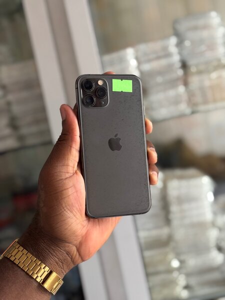 iPhone 11 Pro 64Go 10/10