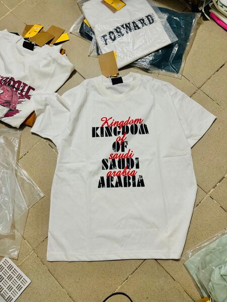 T-shirt imprimé moderne