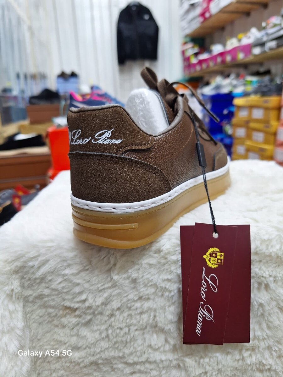 Женская обувь