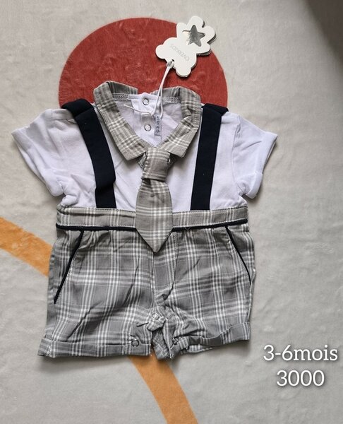 Ensemble de vêtements