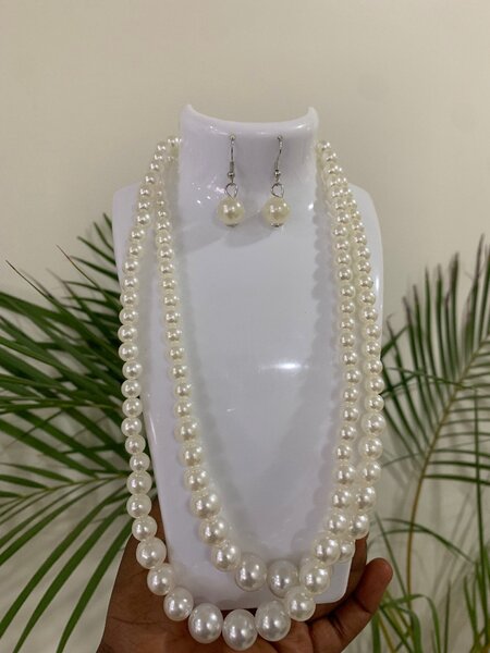 Pearl necklace