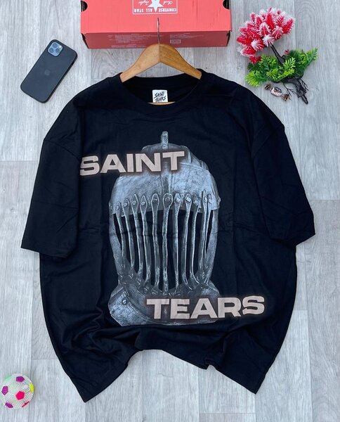 T-shirt graphique Saint Sky