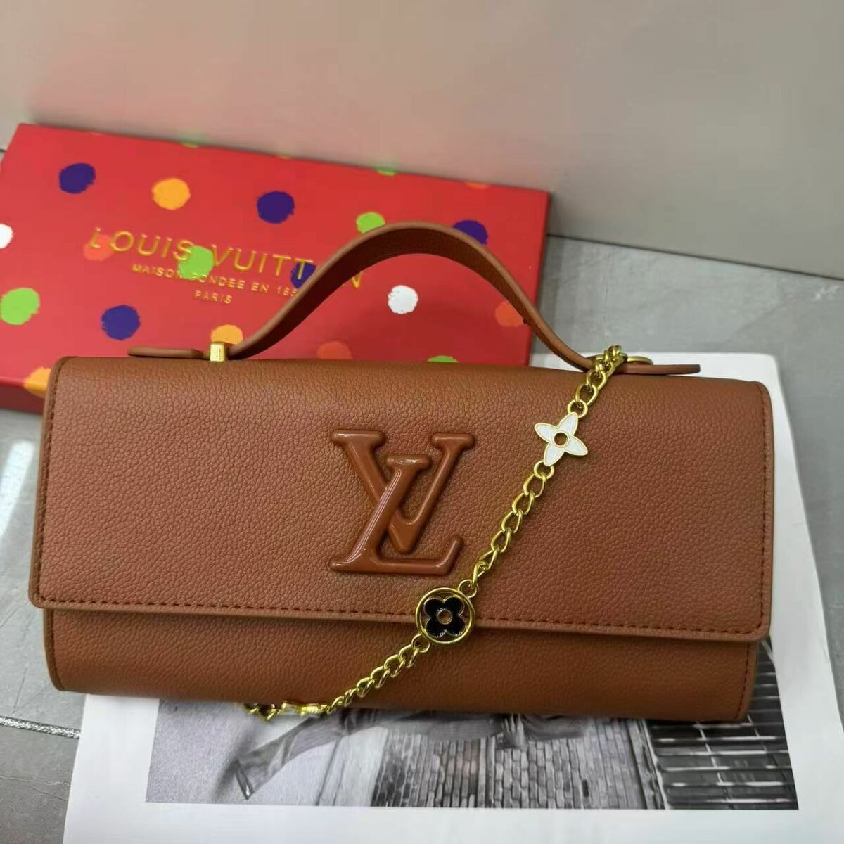 Sac à main élégant en cuir