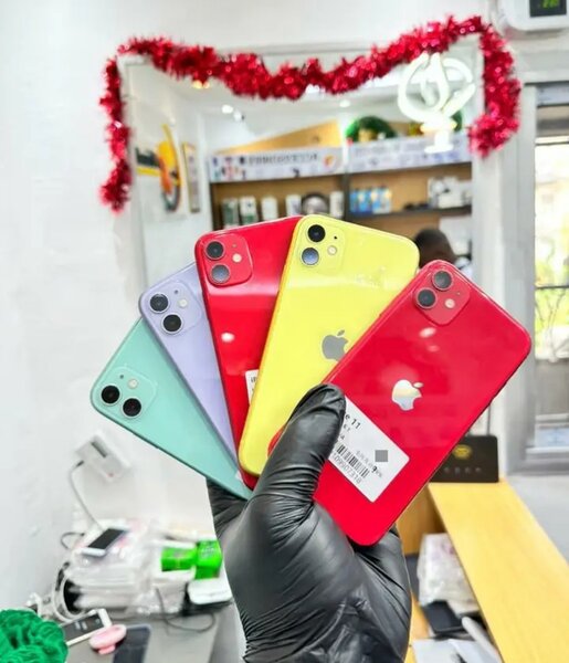iPhone 11 reconditionné disponible en plusieurs couleurs