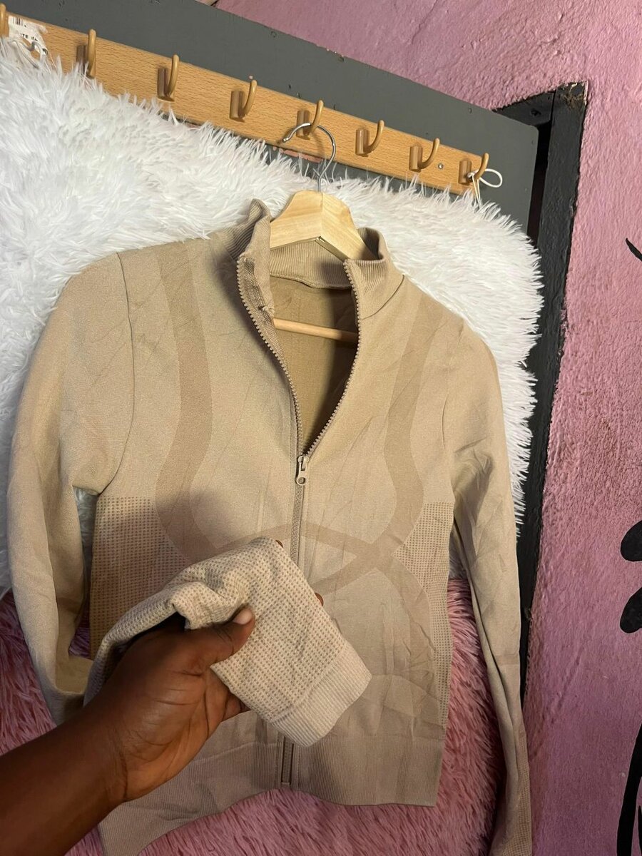 Vestes zippées femme élégantes