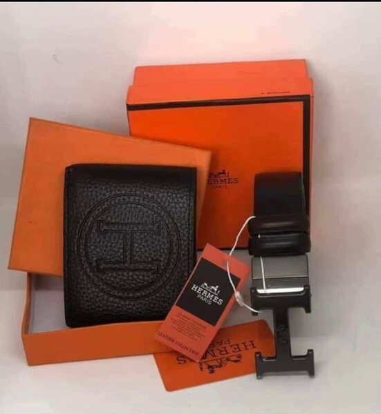 Ensemble: portefeuille et ceinture en cuir