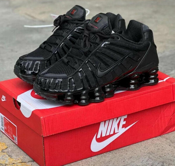 Chaussures Nike Shox Hommes