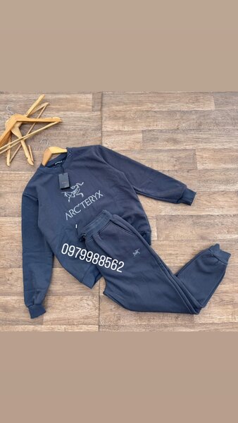 HIGH QUALITY AND HEAVY MATERIAL SUITES ALL SIZES AVAILABLE