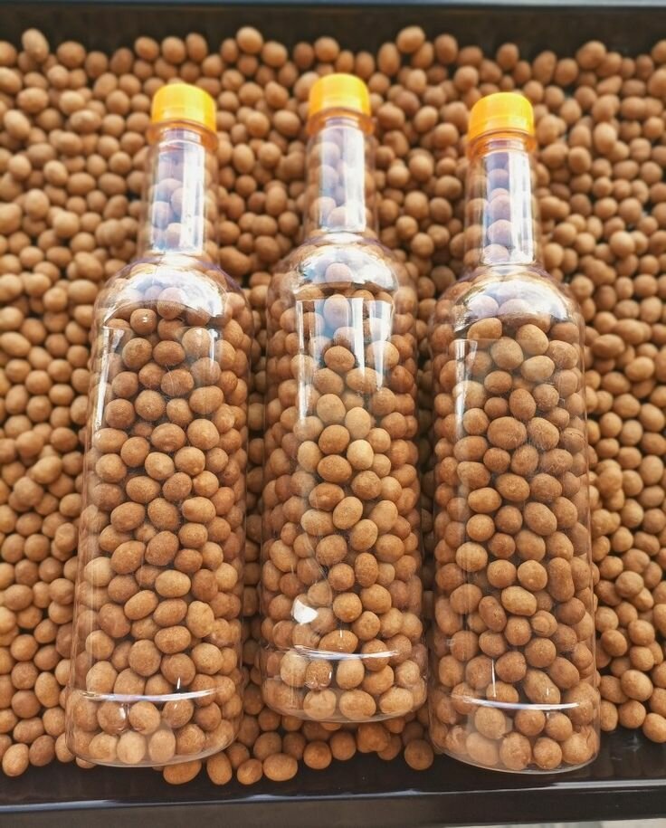 Bouteilles de noisettes croquantes