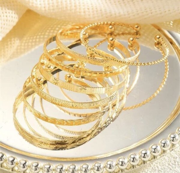 Bracelets en or élégants