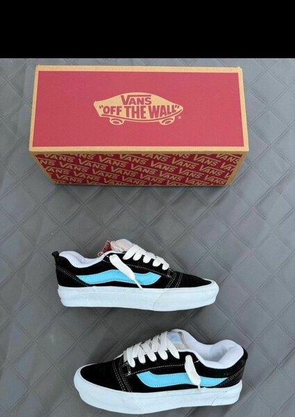 Vans Old Skool noir et bleu